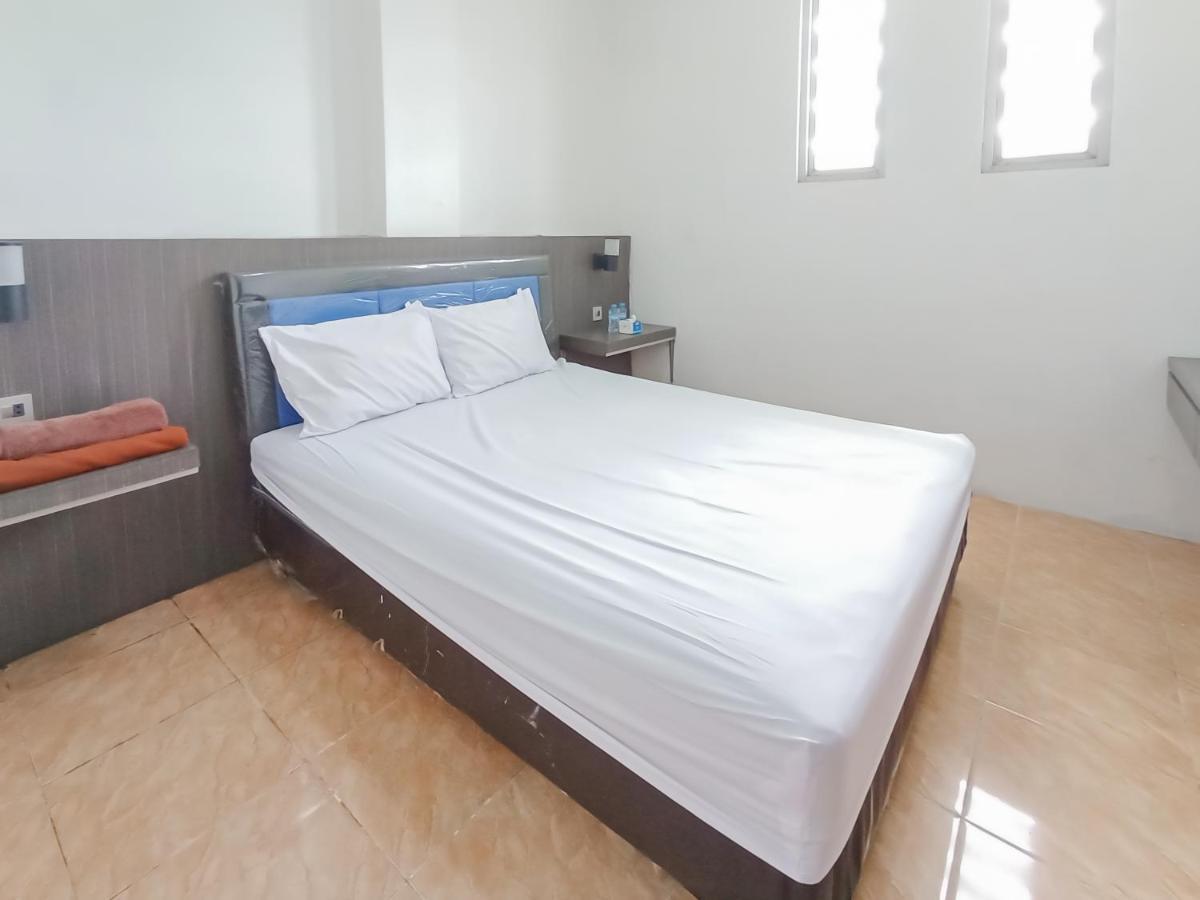 Reddoorz Syariah Near Q-Mall Banjarbaru Martapura  外观 照片