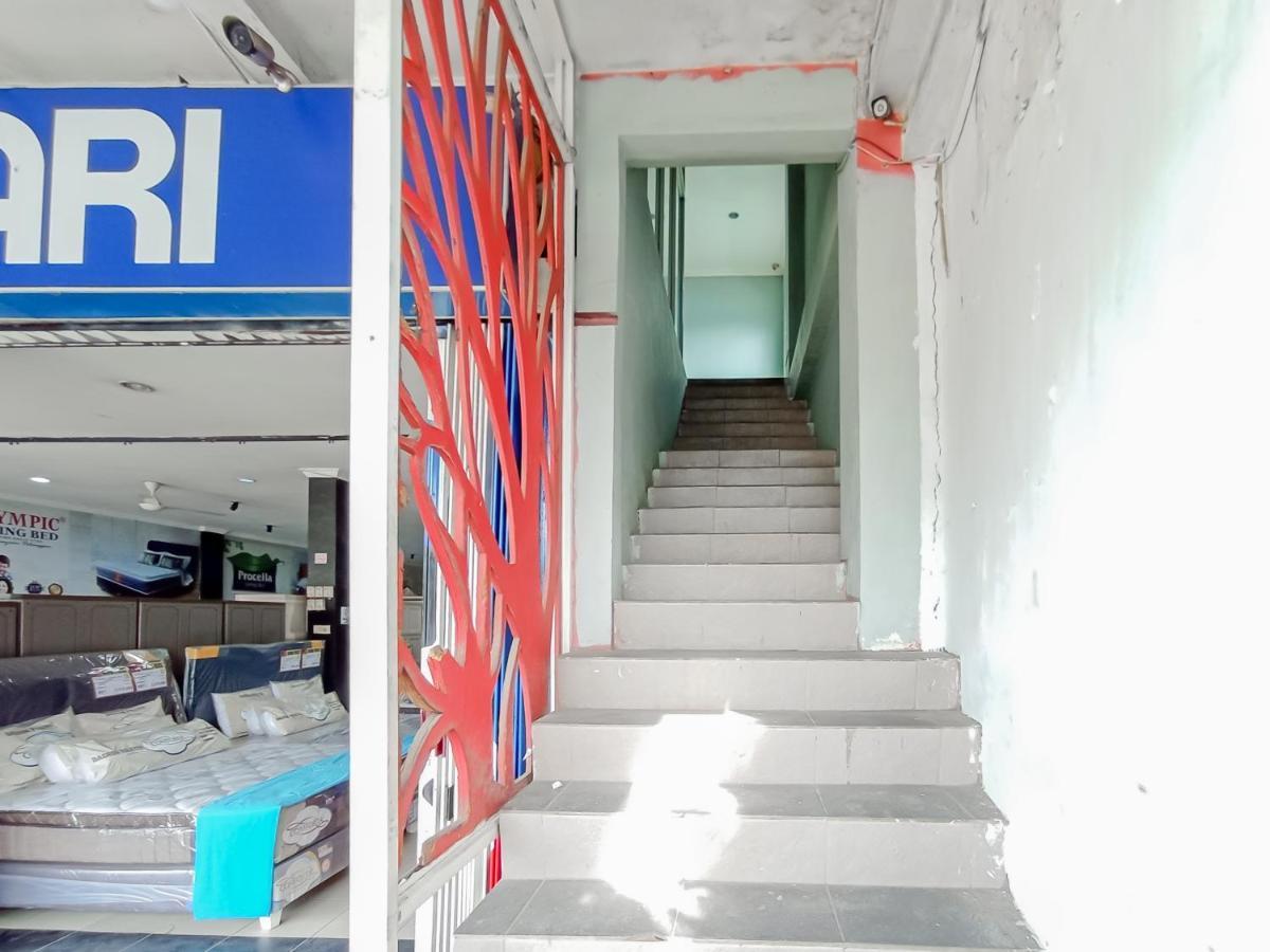 Reddoorz Syariah Near Q-Mall Banjarbaru Martapura  外观 照片